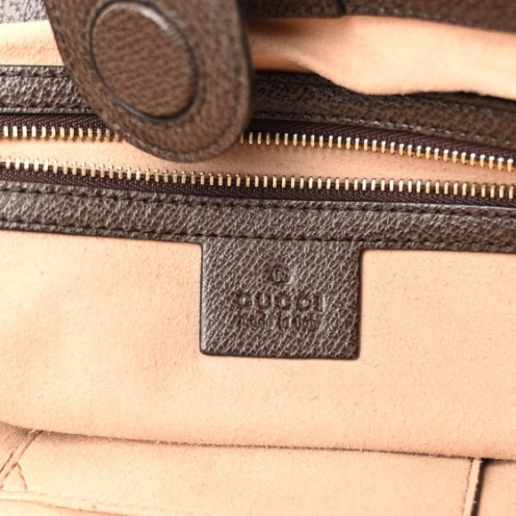 GUCCI 
Soft GG Supreme Monogram Bengal Medium Crossbody Tote Beige Pink - Picture 8 of 12